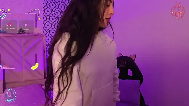 Ixchel tay online show from March 18, 2026, 3:42 am