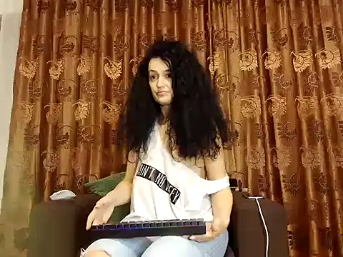 Snapshot of JadeLure chatting on September 30, 2025, 10:16 pm JadeLure online show from September 30, 2025, 10:16 pm