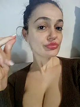 Snapshot of JadeLure chatting on October 8, 2025, 2:07 pm JadeLure online show from October 8, 2025, 2:07 pm