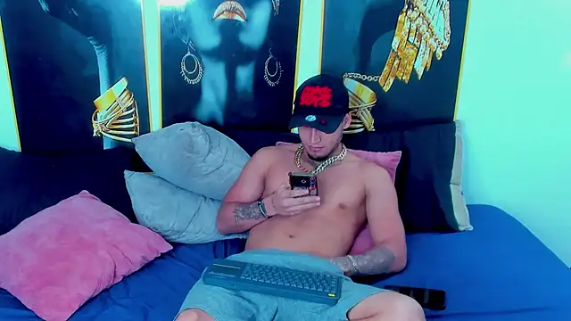 Snapshot of HotJake_hall chatting on October 15, 2025, 11:29 am HotJake hall online show from October 15, 2025, 11:29 am