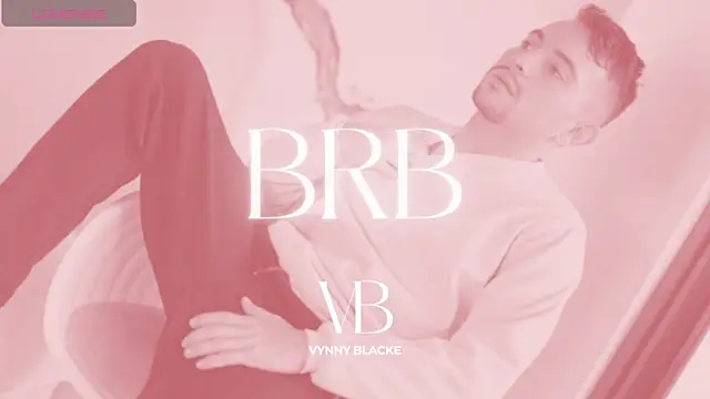 Snapshot of VynnyBlacke_ chatting on October 7, 2025, 8:10 pm VynnyBlacke online show from October 7, 2025, 8:10 pm