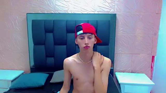 thaigo twink38 online show from February 11, 2026, 8:25 am