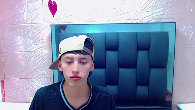 thaigo twink38 online show from February 15, 2026, 8:46 am