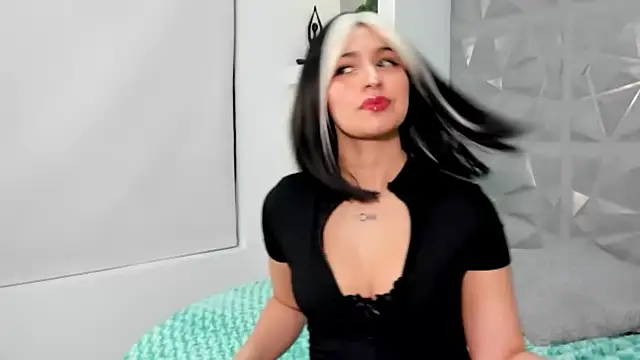 Maya Rivers online show from October 24, 2025, 5:28 am