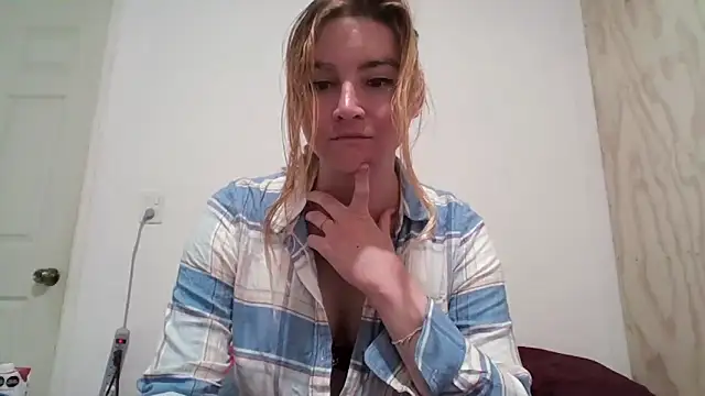 Snapshot of vagimosa chatting on November 6, 2025, 3:32 am vagimosa online show from November 6, 2025, 3:32 am