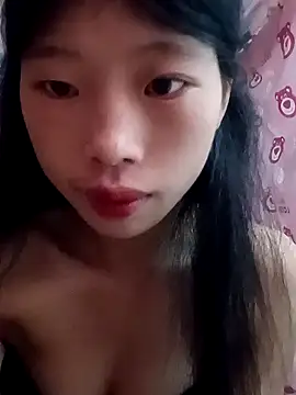 Snapshot of Khanhu_xx chatting on October 15, 2025, 8:33 am Khanhu xx online show from October 15, 2025, 8:33 am