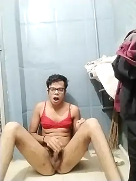 sexybobby13 online show from November 24, 2025, 9:42 am