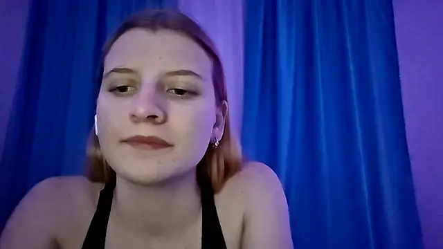 LynteriLain online show from December 1, 2025, 5:58 pm