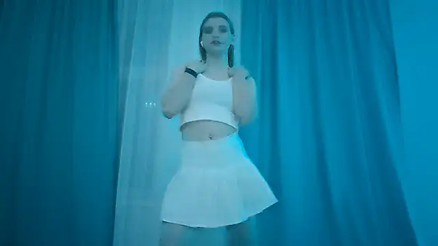 LynteriLain online show from November 21, 2025, 8:52 pm