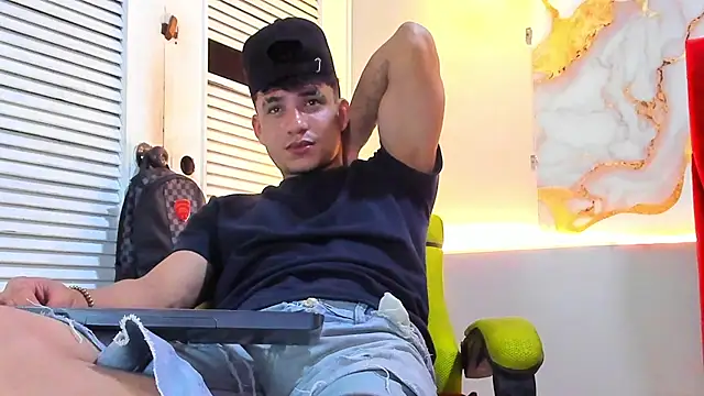 daniscot online show from November 28, 2025, 4:01 am