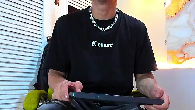 daniscot online show from November 29, 2025, 8:09 pm