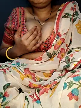 Snapshot of Hot__bhabhi_99 chatting on April 29, 2026, 4:05 am Hot bhabhi 99 online show from April 29, 2026, 4:05 am