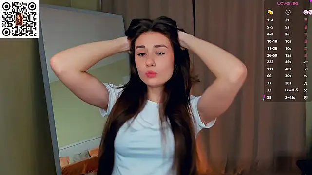 Snapshot of MinaRuzzo chatting on November 14, 2025, 5:22 am MinaRuzzo online show from November 14, 2025, 5:22 am