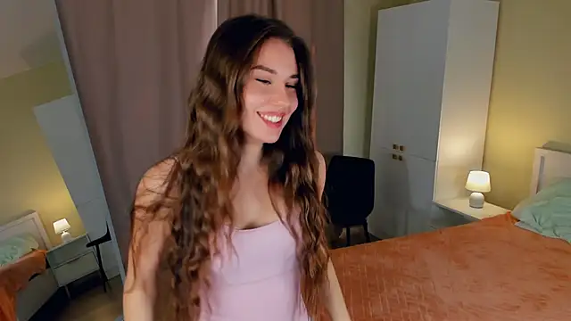 Snapshot of MinaRuzzo chatting on October 3, 2025, 4:14 am MinaRuzzo online show from October 3, 2025, 4:14 am