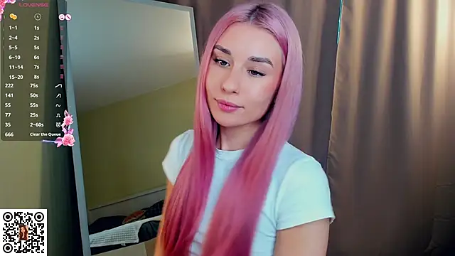 Snapshot of MinaRuzzo chatting on December 16, 2025, 6:17 am MinaRuzzo online show from December 16, 2025, 6:17 am