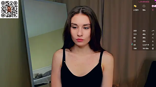 Snapshot of MinaRuzzo chatting on November 17, 2025, 5:44 am MinaRuzzo online show from November 17, 2025, 5:44 am