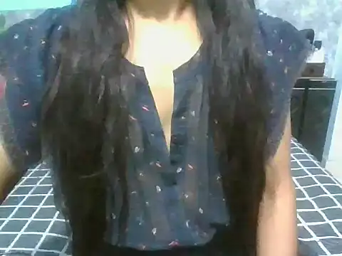 Snapshot of hey_mishtidoll chatting on July 30, 2026, 8:35 am hey mishtidoll online show from July 30, 2026, 8:35 am