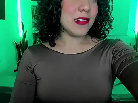 Tinawildd online show from April 19, 2026, 5:47 pm