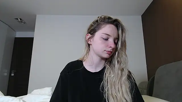 jessicahbelle online show from June 12, 2026, 2:20 am
