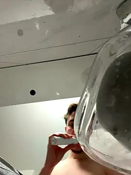 Snapshot of davidoso6271 chatting on October 26, 2025, 10:43 pm davidoso6271 online show from October 26, 2025, 10:43 pm