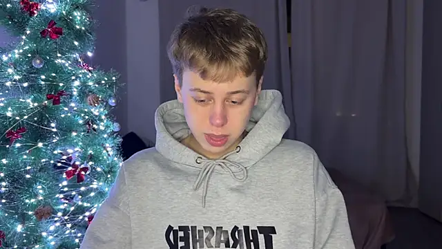  bee boy  online show from November 30, 2025, 5:25 pm