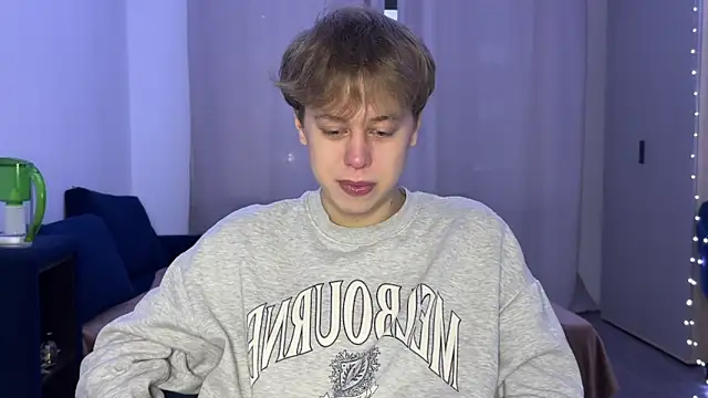  bee boy  online show from November 26, 2025, 1:22 pm