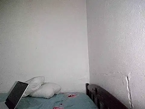 Snapshot of 20terren_ chatting on October 17, 2025, 12:36 am 20terren online show from October 17, 2025, 12:36 am