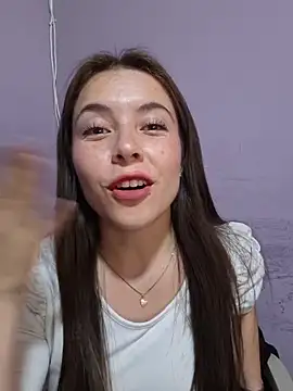 EmmaValencia  online show from March 18, 2026, 10:10 pm