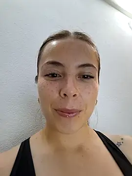 EmmaValencia  online show from November 10, 2025, 4:28 am