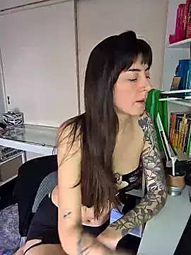 Snapshot of dandanbarr chatting on November 22, 2025, 7:13 pm dandanbarr online show from November 22, 2025, 7:13 pm