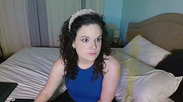ClaireZX online show from October 18, 2025, 5:09 am