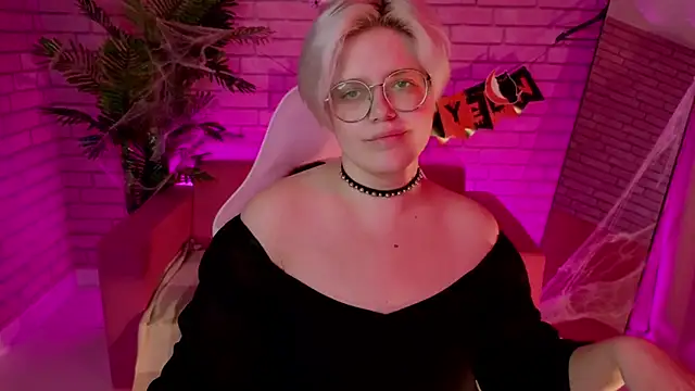 DominiqueSweetie online show from October 30, 2025, 12:03 pm