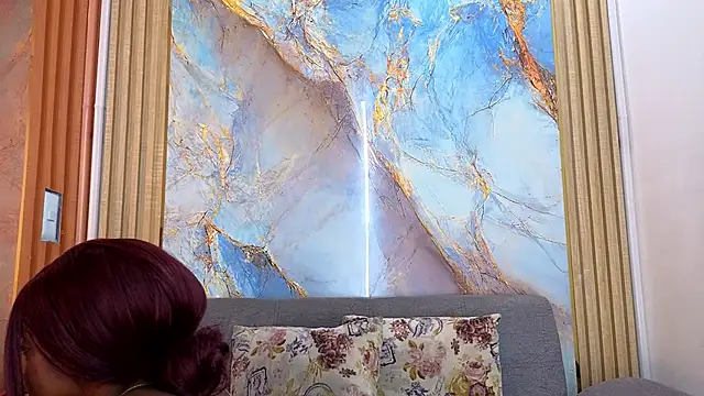 Nahomy Smiths aws online show from October 20, 2025, 9:59 pm