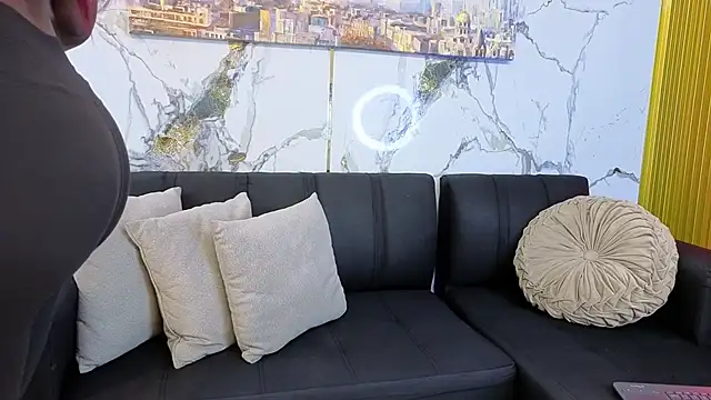 Nahomy Smiths aws online show from November 29, 2025, 9:48 pm