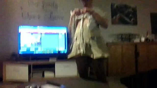 Snapshot of NIXMAX chatting on October 5, 2025, 4:36 am NIXMAX online show from October 5, 2025, 4:36 am