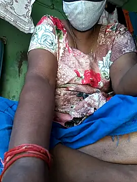 Snapshot of Tamilselviroja- chatting on October 6, 2025, 4:13 am Tamilselviroja- online show from October 6, 2025, 4:13 am