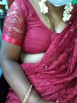 Snapshot of Tamilselviroja- chatting on November 1, 2025, 4:01 pm Tamilselviroja- online show from November 1, 2025, 4:01 pm