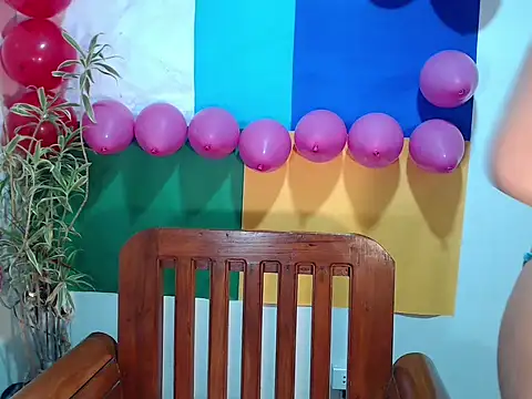 amandareddragon online show from February 12, 2026, 12:16 pm