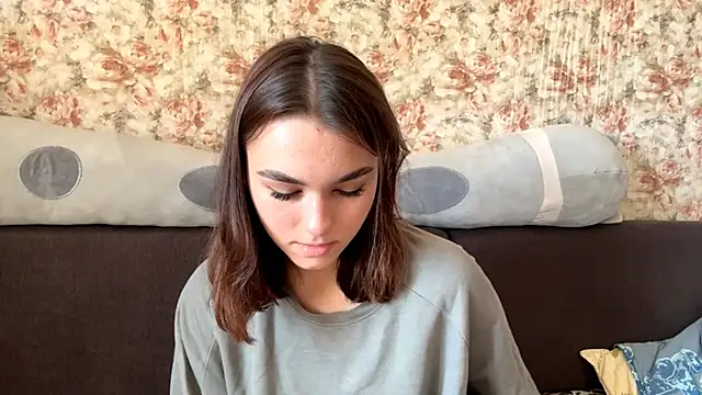 Snapshot of JaneFosterxx chatting on October 15, 2025, 8:22 am JaneFosterxx online show from October 15, 2025, 8:22 am