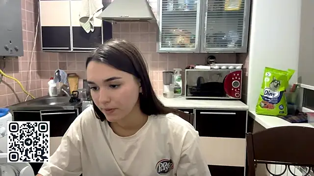 Snapshot of JaneFosterxx chatting on November 17, 2025, 5:06 pm JaneFosterxx online show from November 17, 2025, 5:06 pm