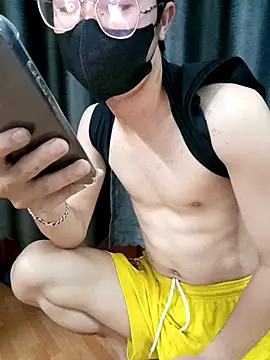 Snapshot of Tuna08k chatting on October 22, 2025, 12:26 pm Tuna08k online show from October 22, 2025, 12:26 pm