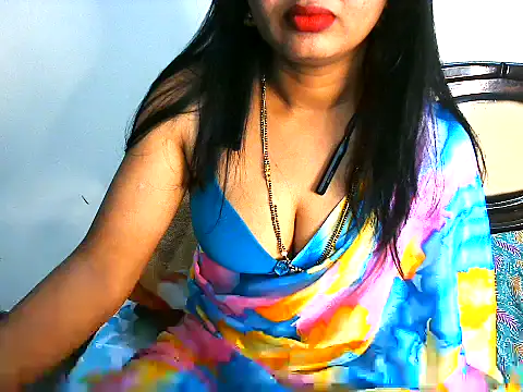 Snapshot of Myna95 chatting on November 29, 2025, 3:23 pm Myna95 online show from November 29, 2025, 3:23 pm