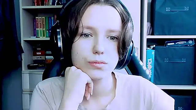 Diana-back online show from October 8, 2025, 6:26 am