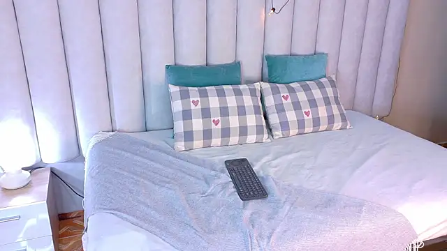 Julietasweett   online show from October 3, 2025, 11:56 am