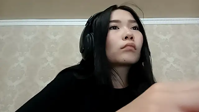 YukiShaapan online show from October 18, 2025, 11:23 am