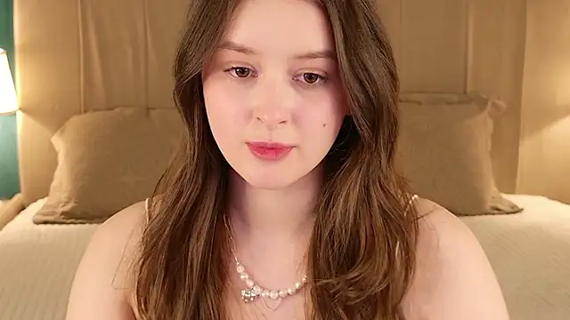 Snapshot of EvaSwen chatting on April 30, 2026, 6:15 pm EvaSwen online show from April 30, 2026, 6:15 pm