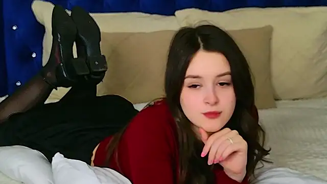 EvaSwen online show from March 22, 2026, 6:26 am