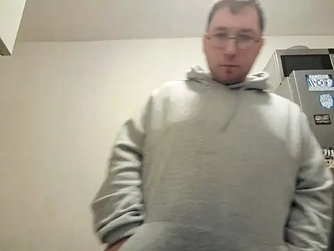 Snapshot of stivi2526 chatting on November 23, 2025, 6:29 pm stivi2526 online show from November 23, 2025, 6:29 pm