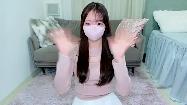 Seira  nn online show from November 25, 2025, 1:11 pm