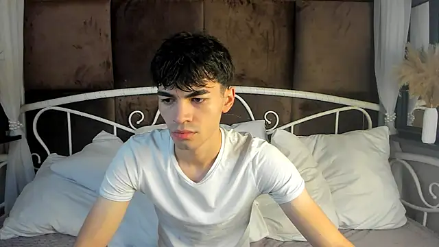 JaremyHarris online show from October 14, 2025, 9:04 pm